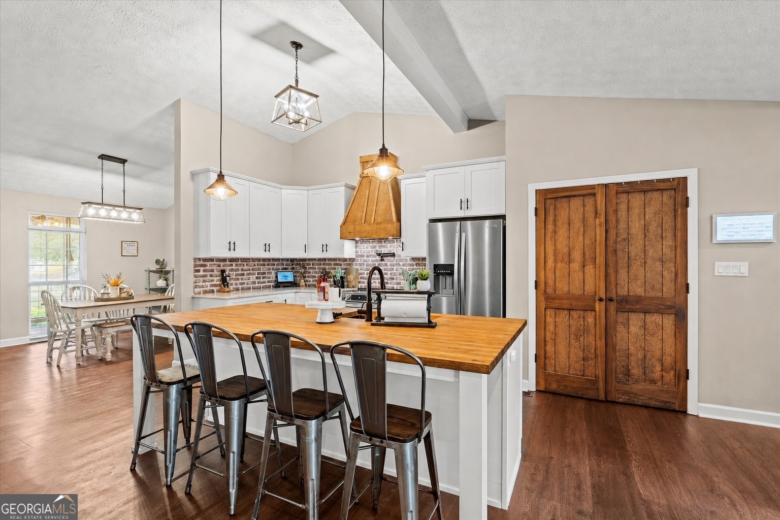 6540 Post Road Property Photo 12
