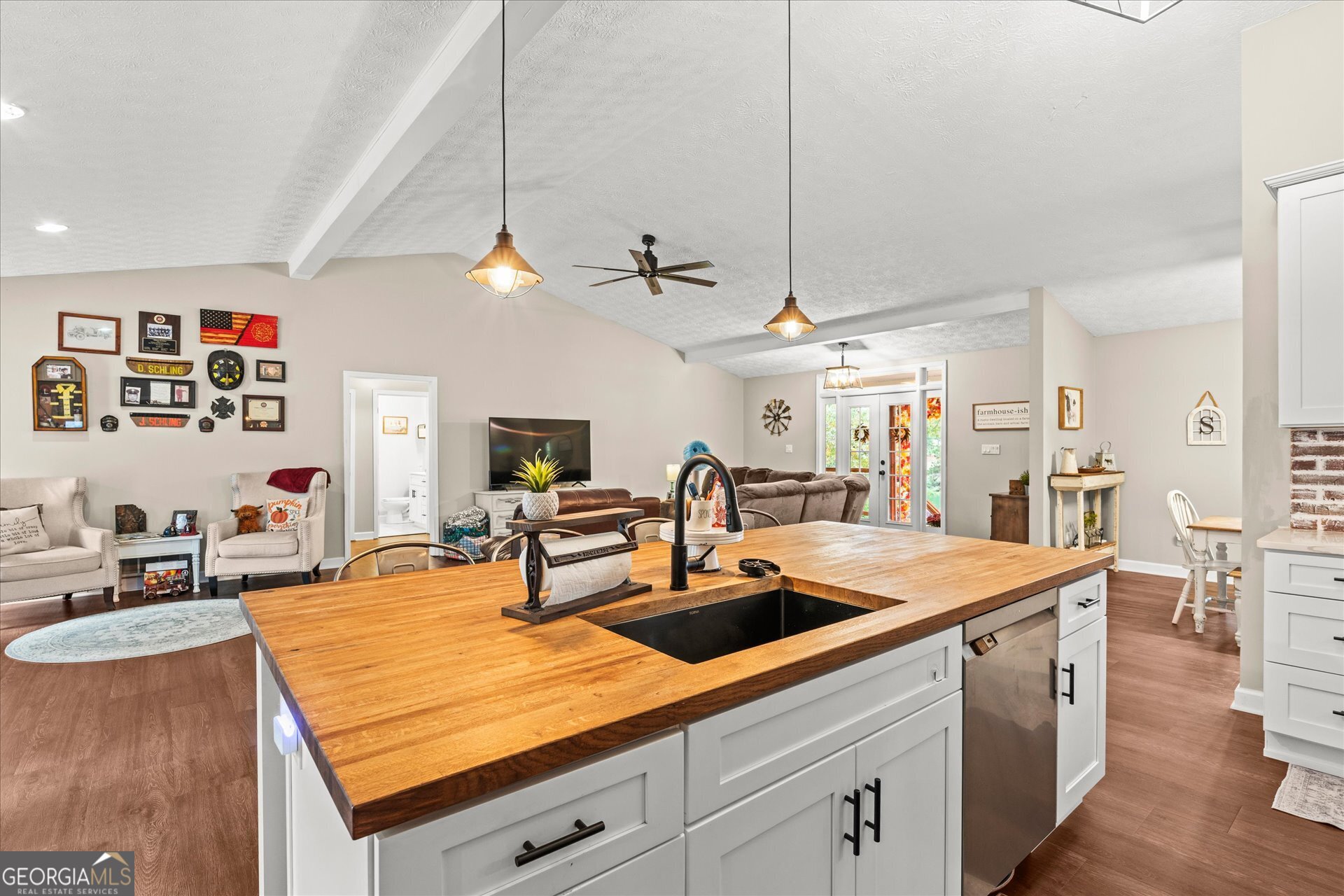 6540 Post Road Property Photo 14