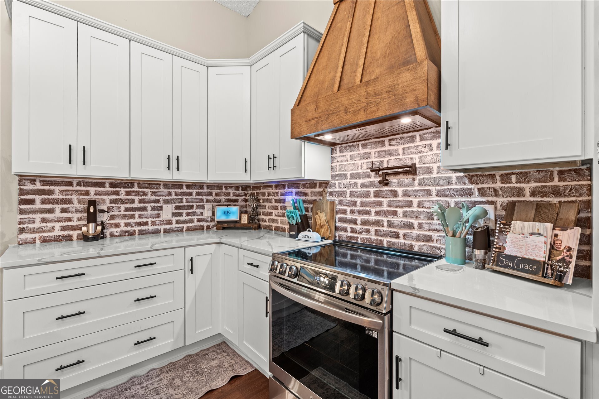 6540 Post Road Property Photo 15