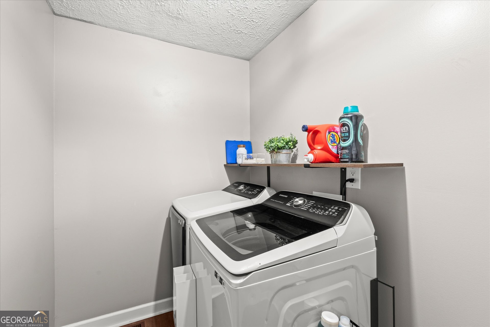 6540 Post Road Property Photo 21