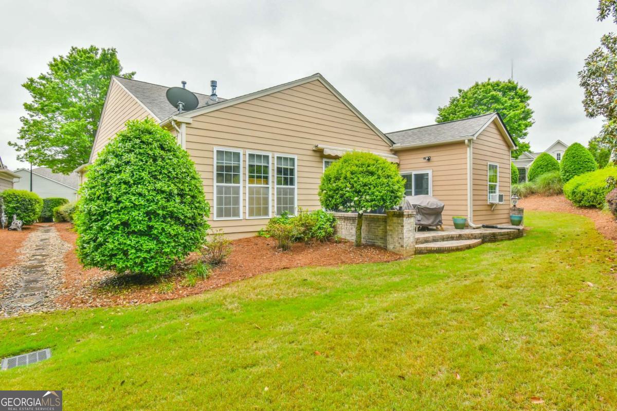 6305 Ashwood Lane Property Photo 3