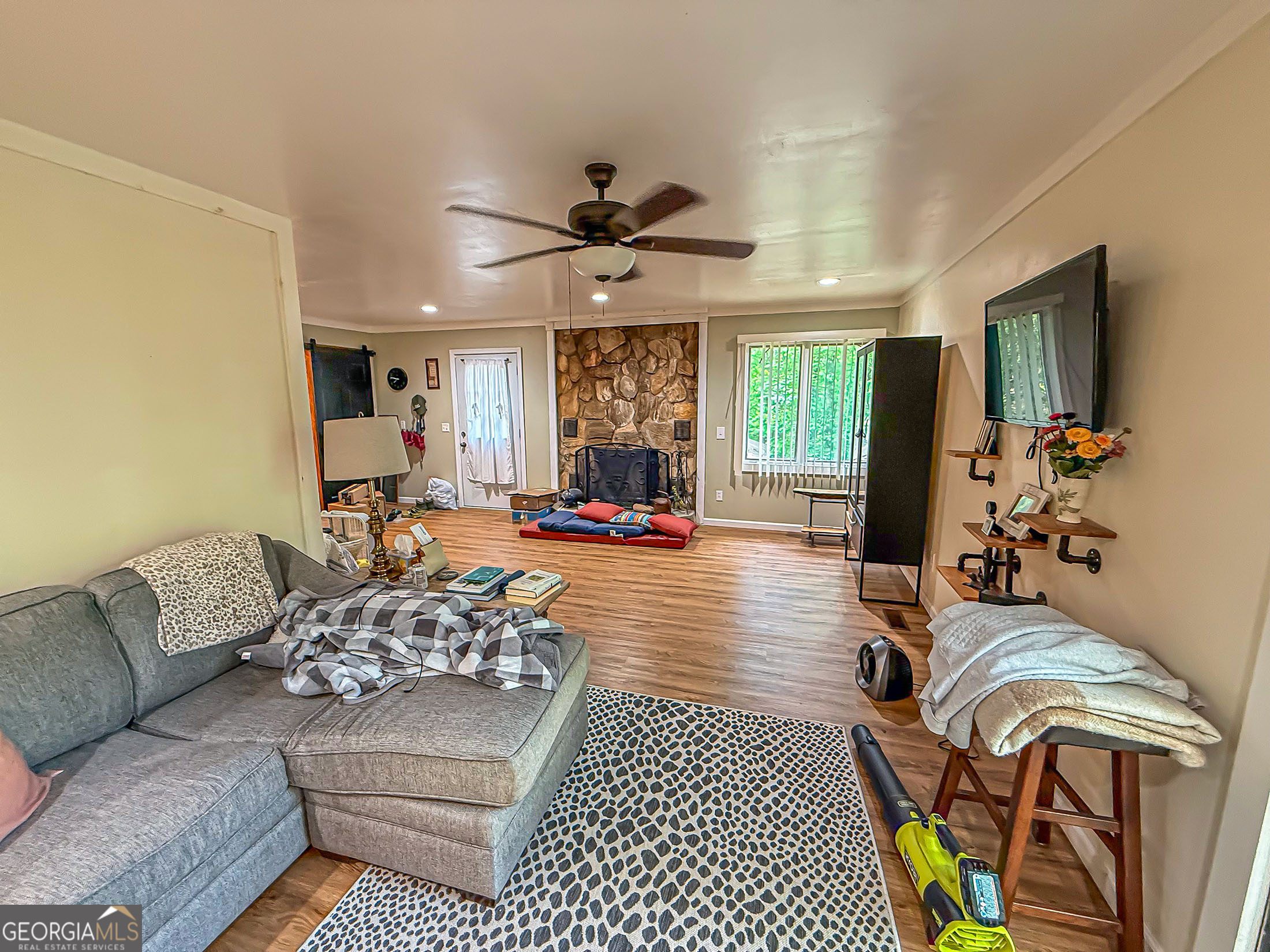 407 Hillside Drive Property Photo 14