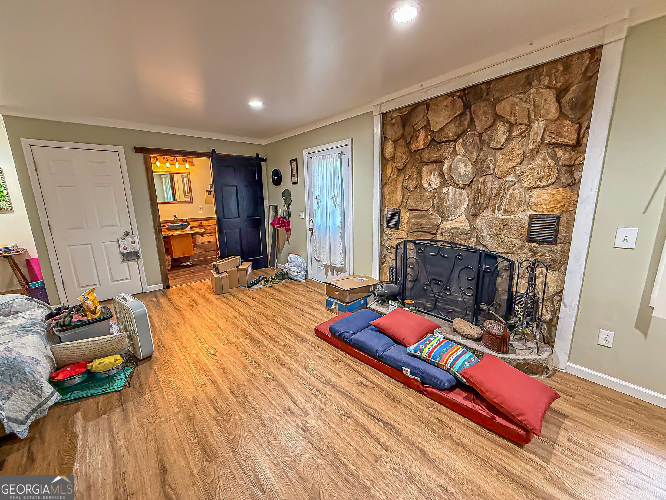 407 Hillside Drive Property Photo 15