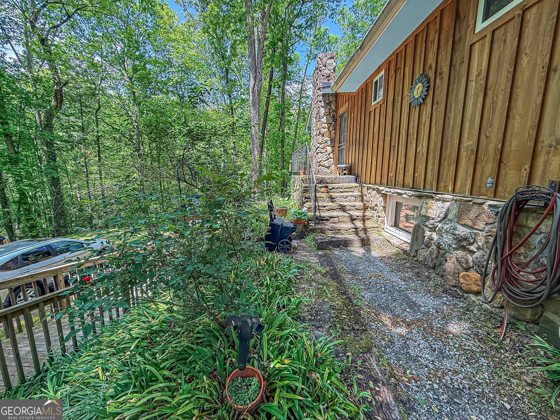 407 Hillside Drive Property Photo 28