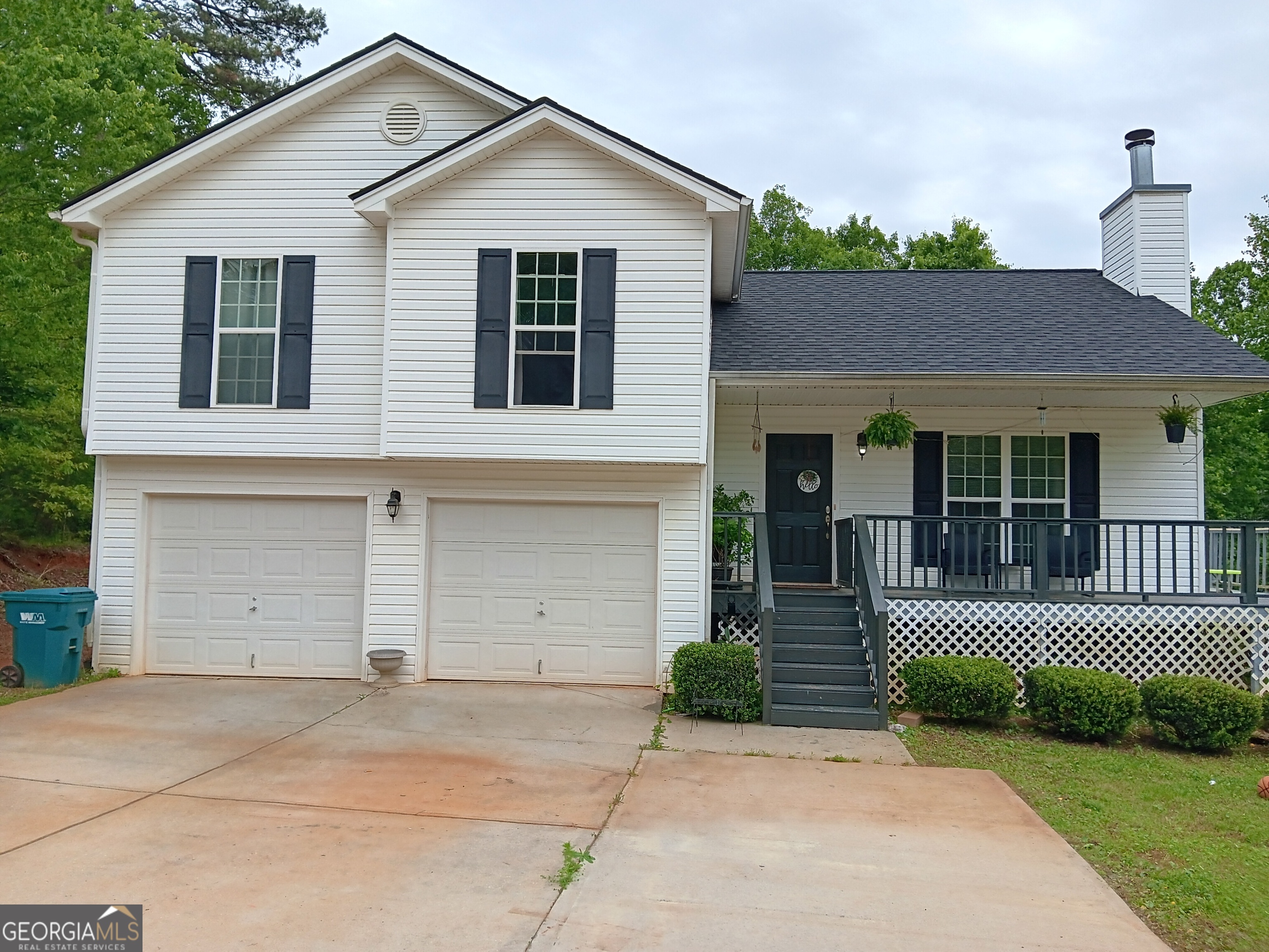 392 Ivy Hills Circle Property Photo 2