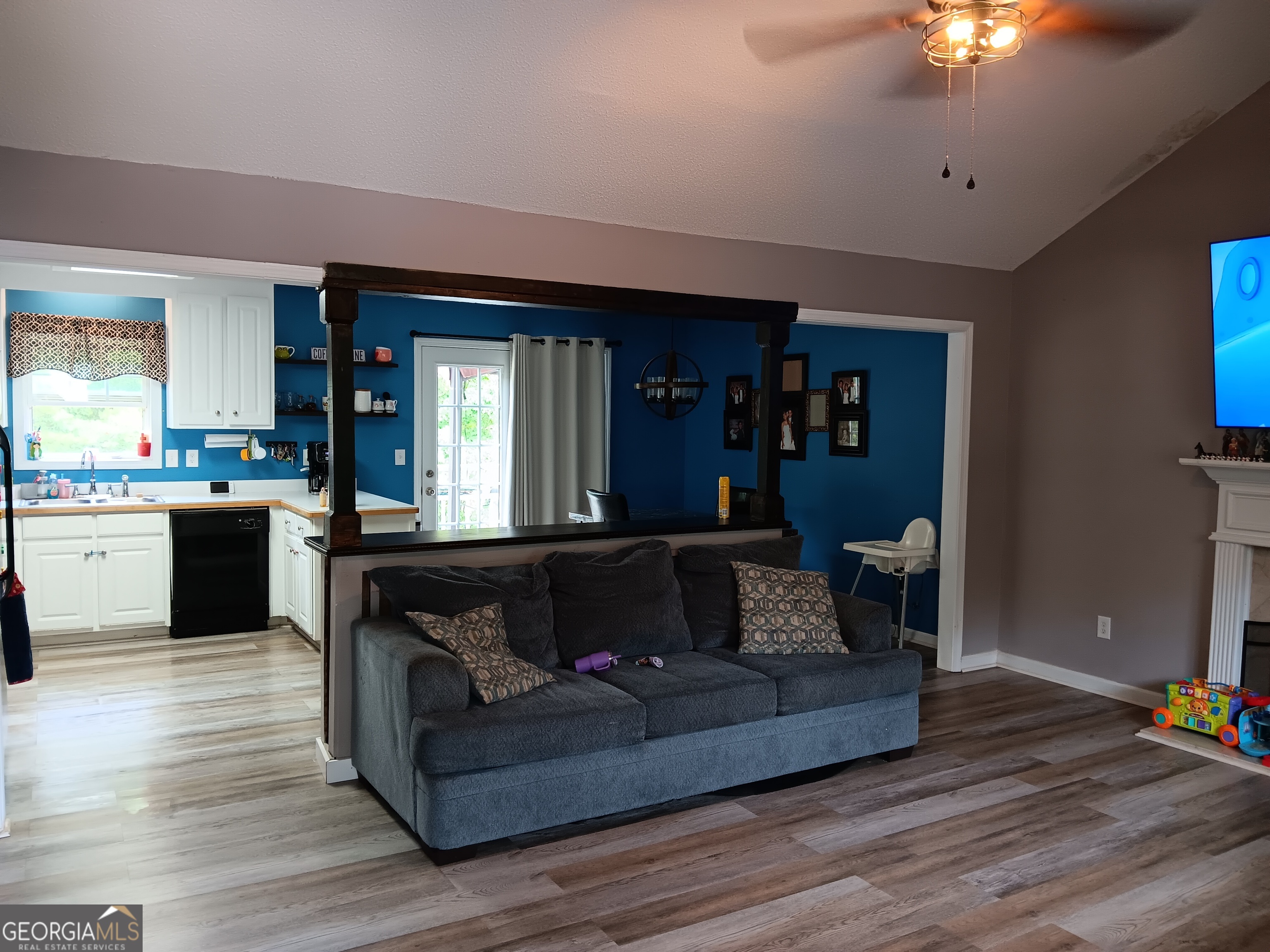 392 Ivy Hills Circle Property Photo 4