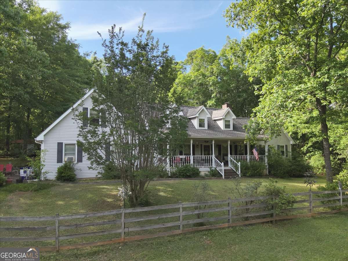 2033 Peeksville Road Property Photo 1