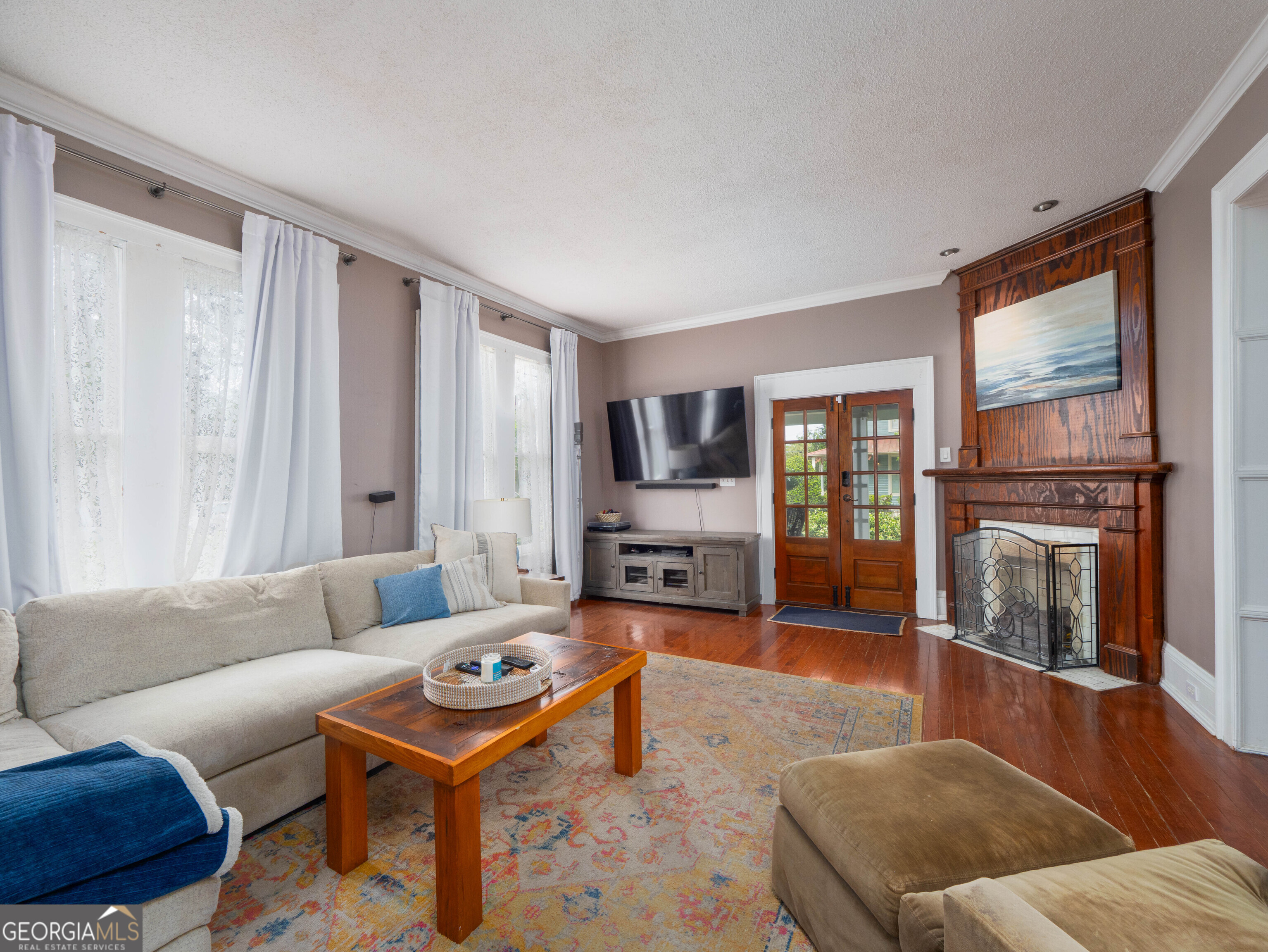 708 London Street Property Photo 7