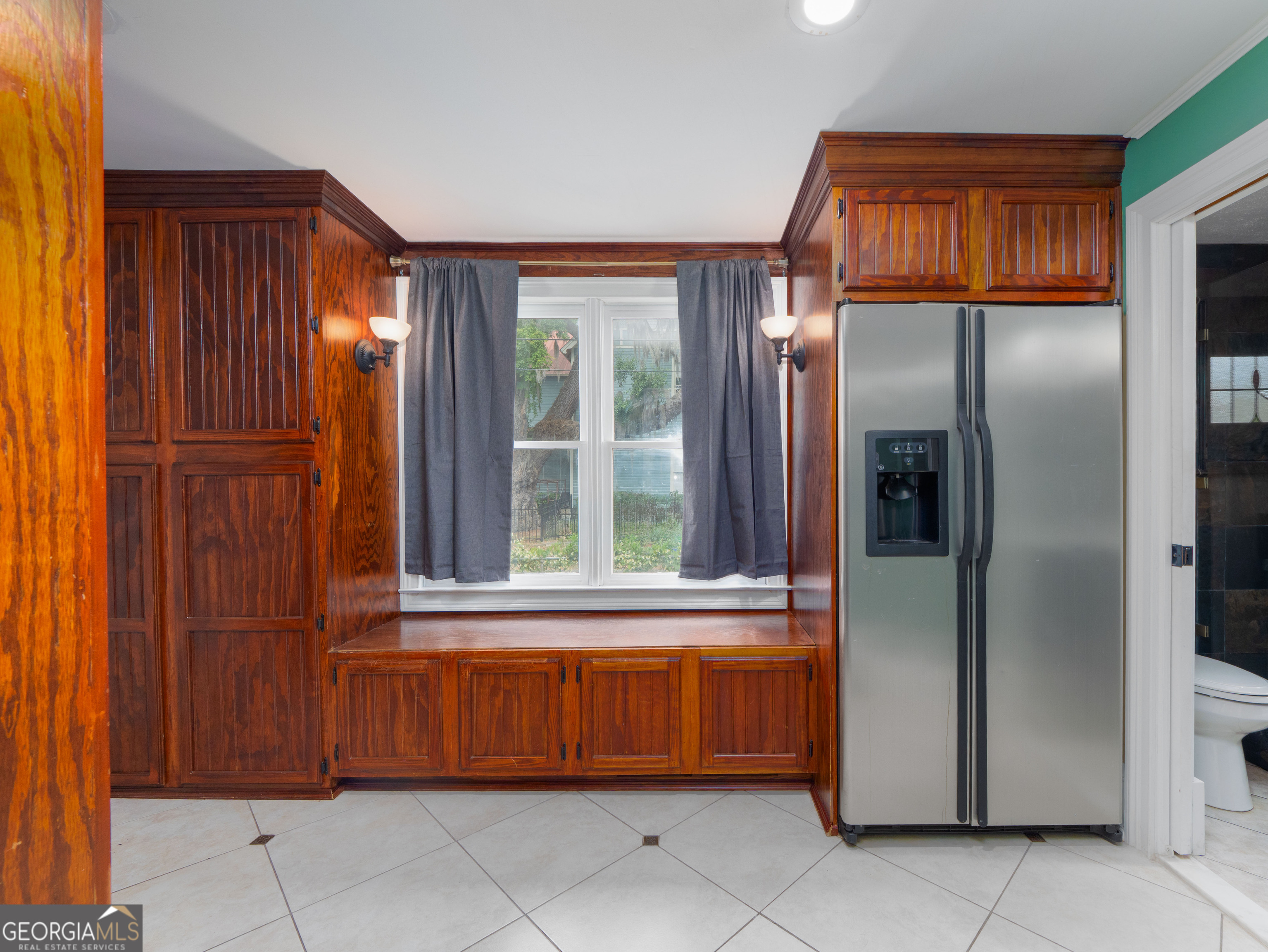 708 London Street Property Photo 13