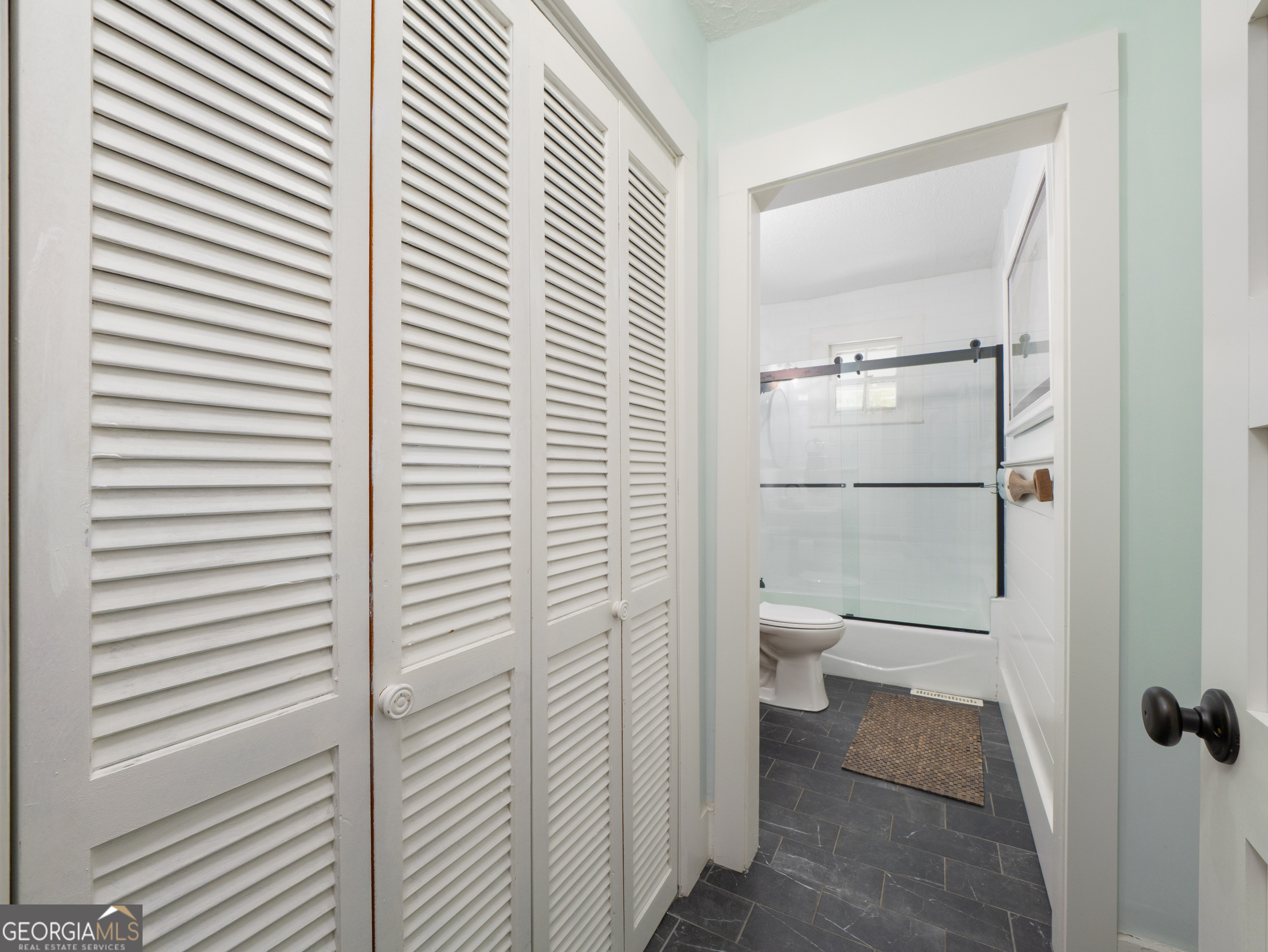708 London Street Property Photo 23