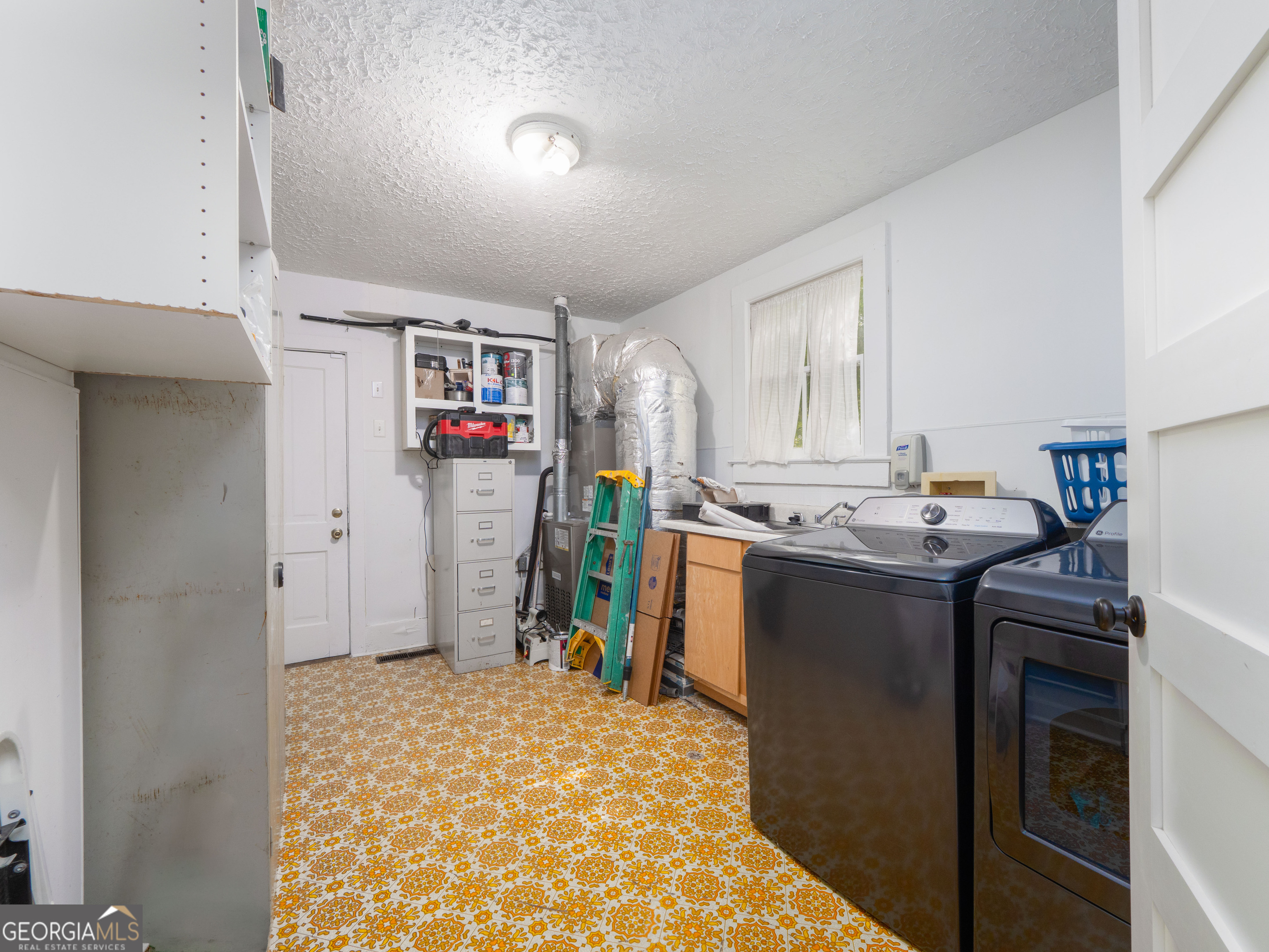 708 London Street Property Photo 25