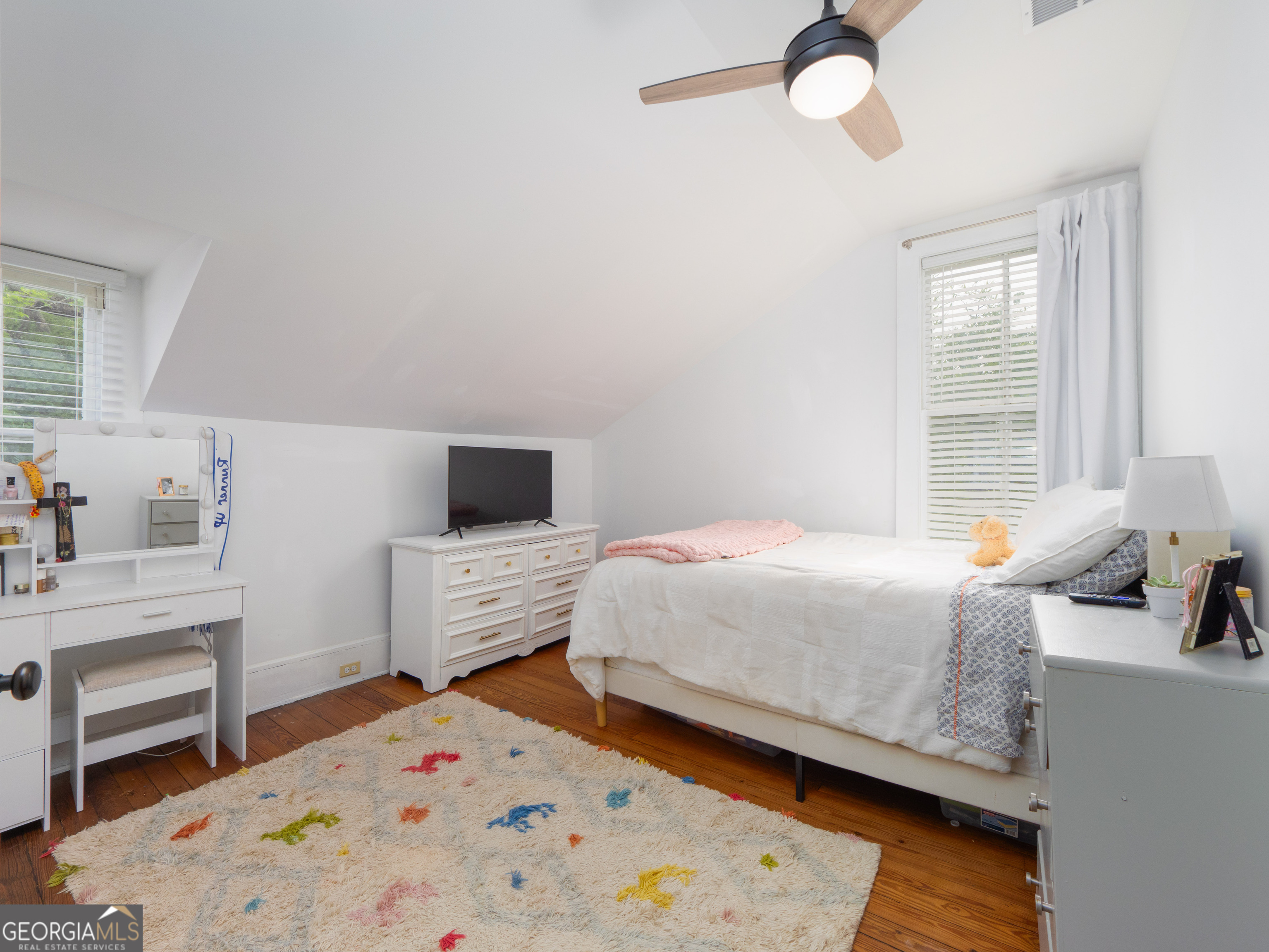 708 London Street Property Photo 32