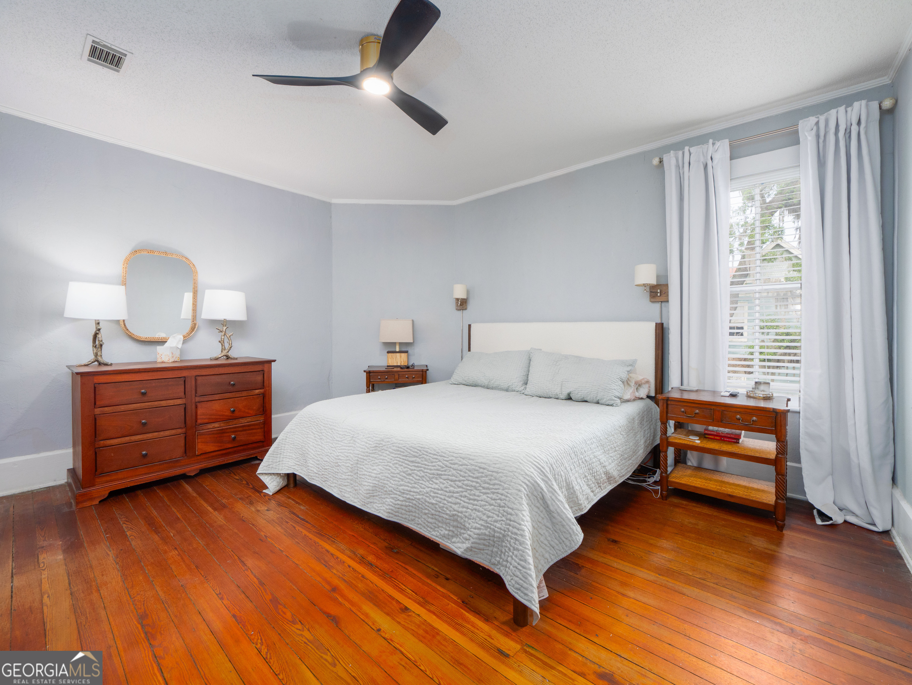 708 London Street Property Photo 34