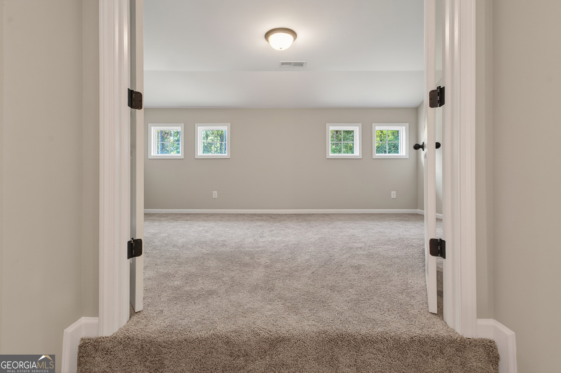 4343 Cornwall Drive Property Photo 24