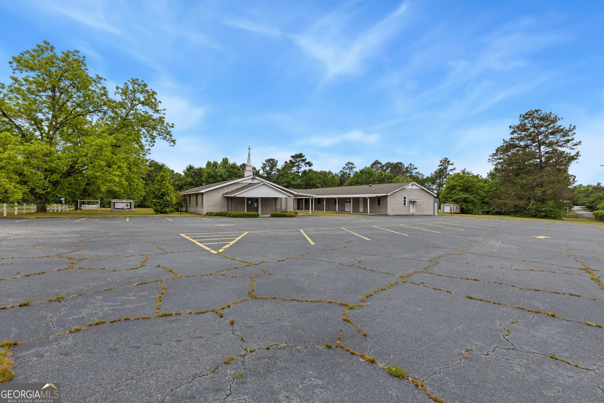 5221 Nisbet Drive Property Photo 4