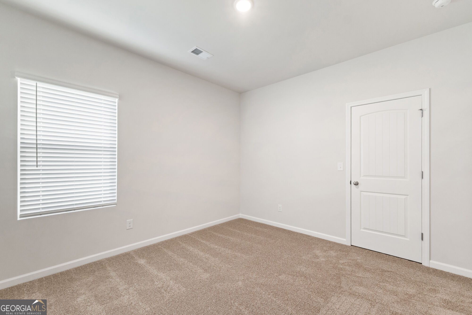 33 Faulkner Circle Property Photo 16