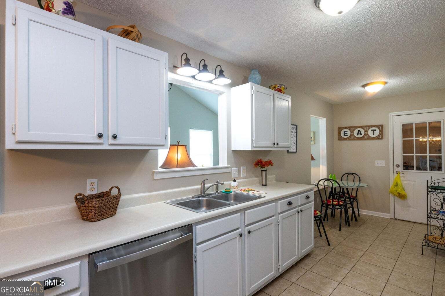 6663 Pine Ridge Circle Property Photo 17