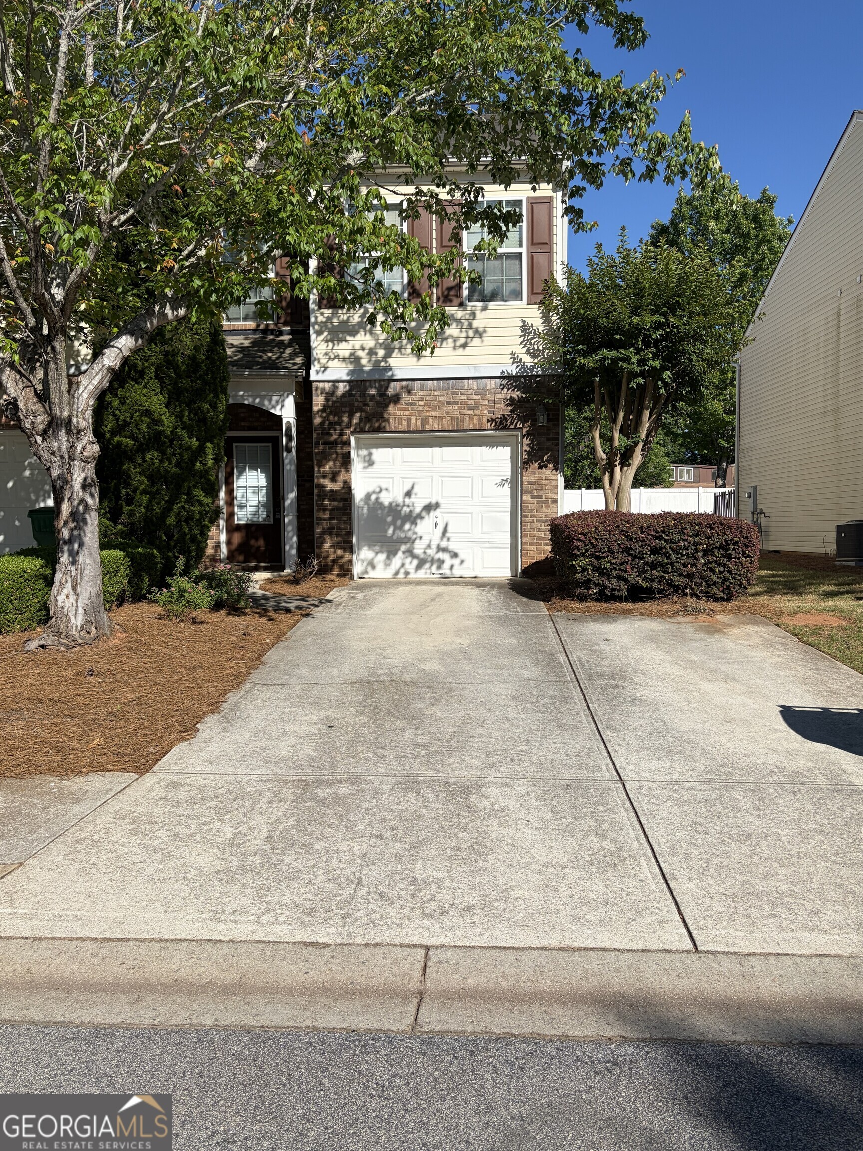2911 Snapfinger Manor