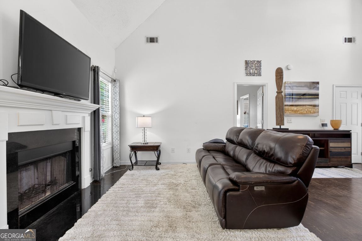 4607 Chargrey Station Property Photo 9