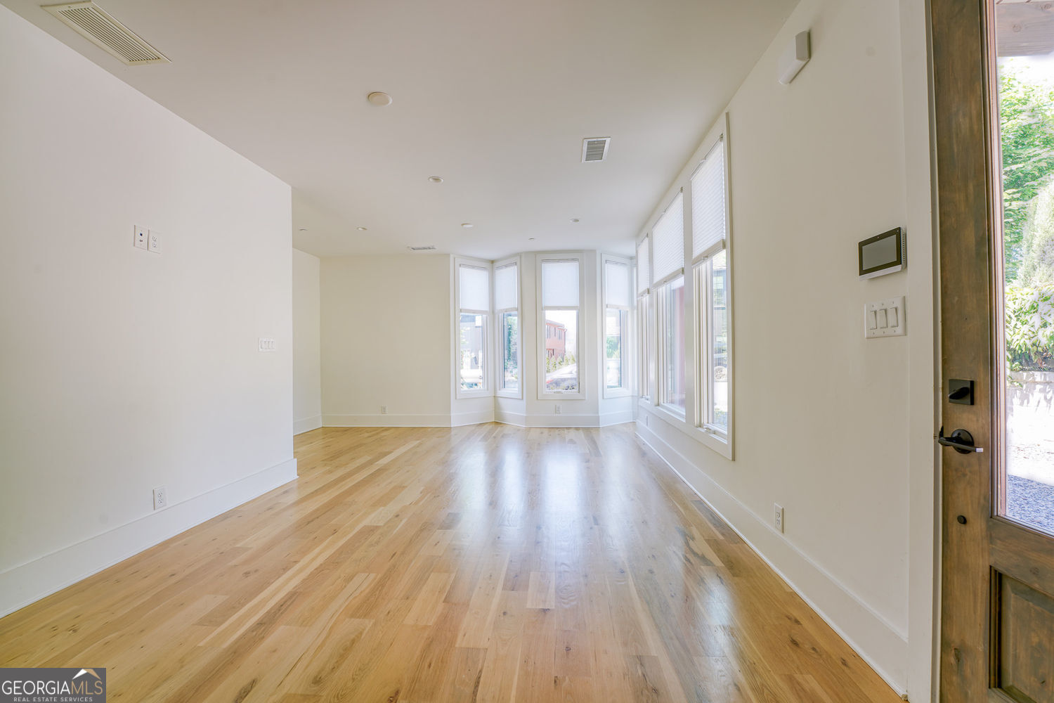 290 2nd Street Property Photo 20