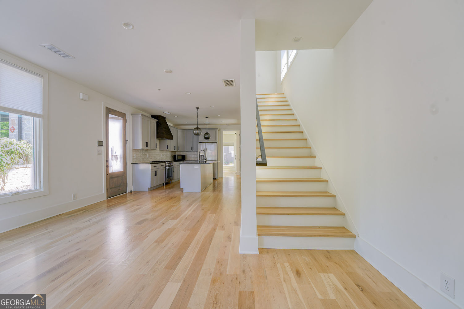 290 2nd Street Property Photo 23