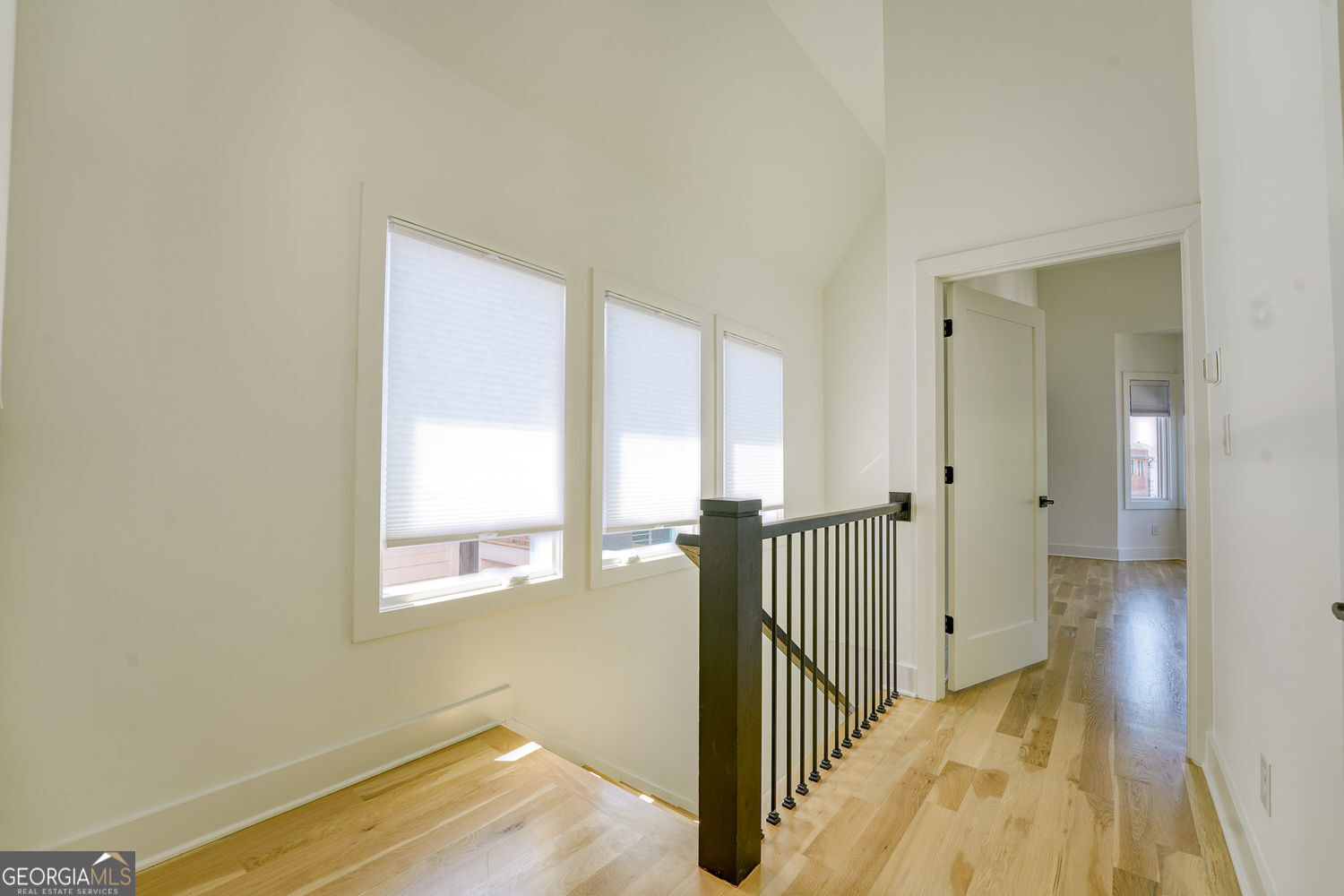 290 2nd Street Property Photo 25