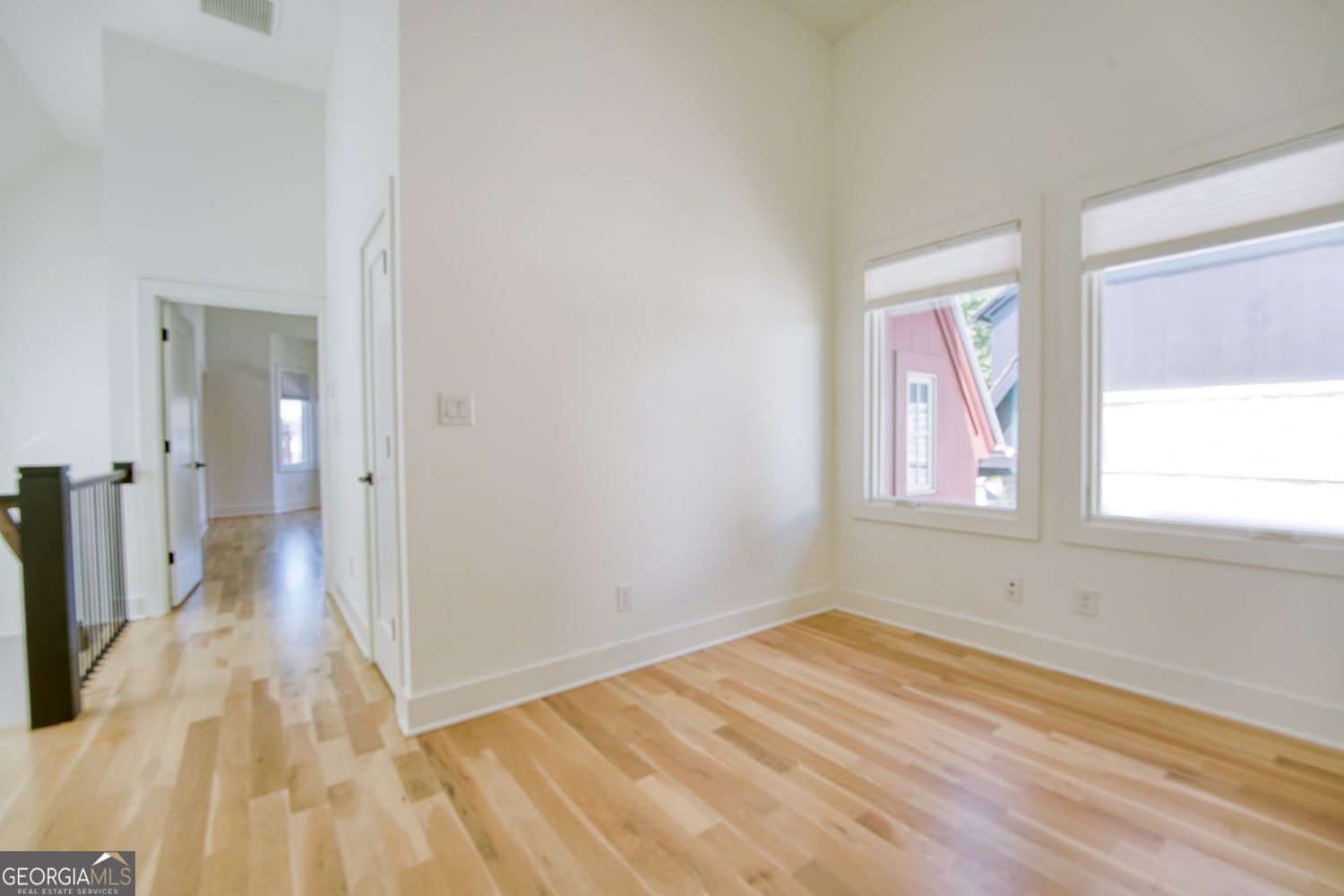 290 2nd Street Property Photo 31