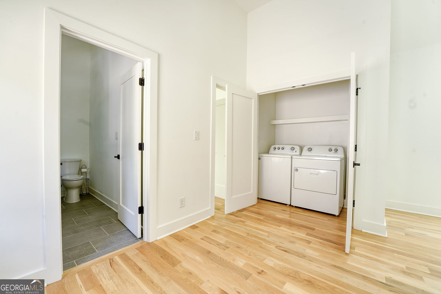 290 2nd Street Property Photo 34
