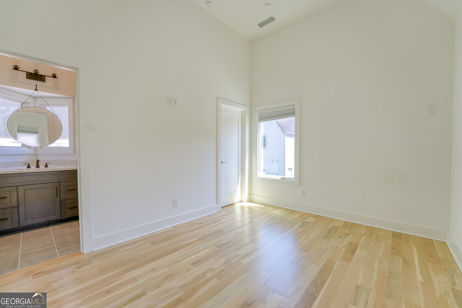 290 2nd Street Property Photo 39