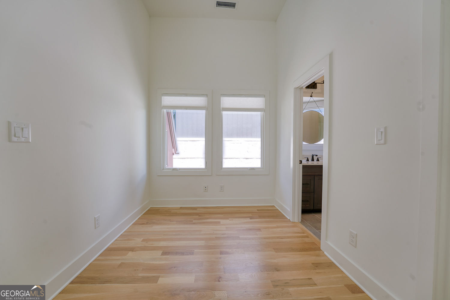 290 2nd Street Property Photo 42