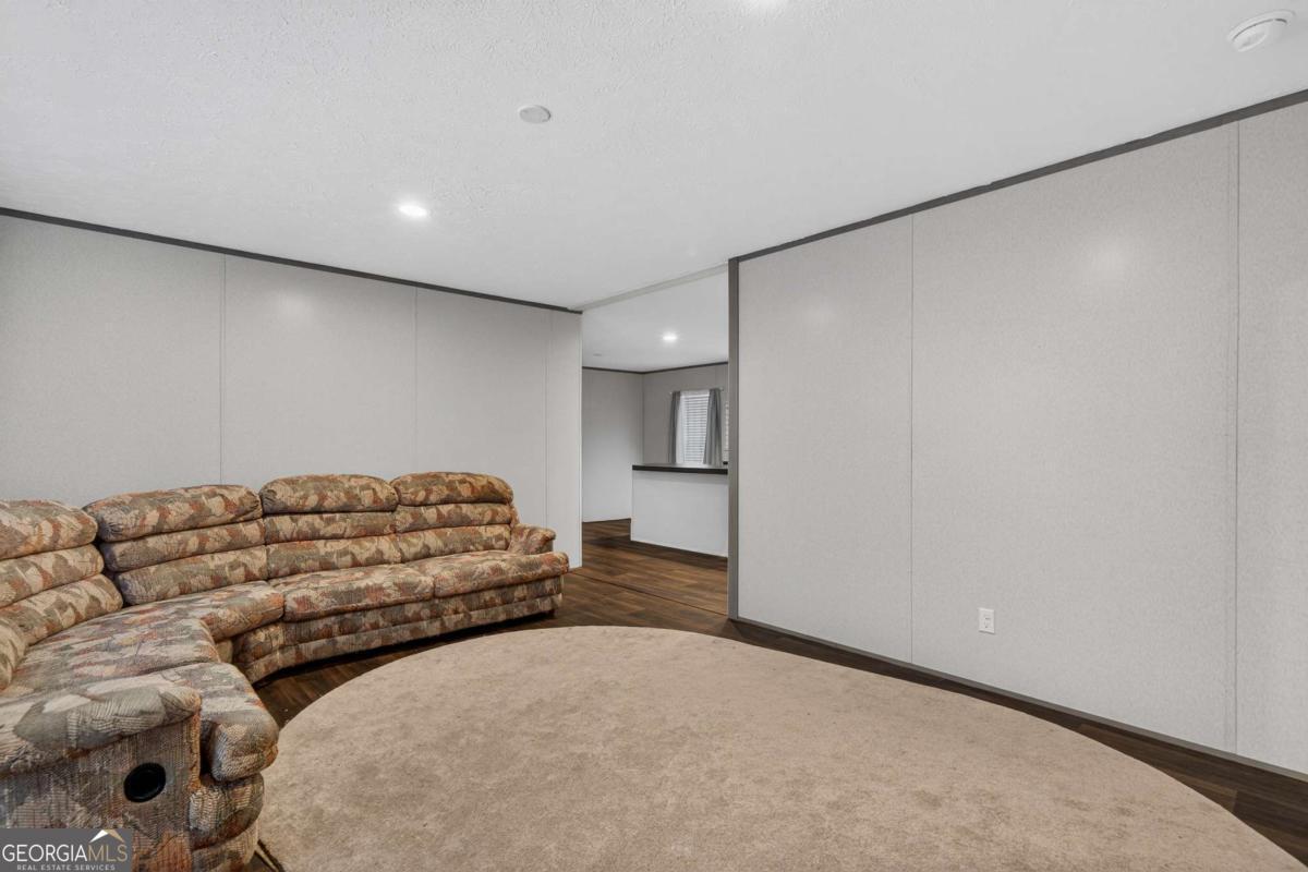 2944 Jones Chapel Road Property Photo 3