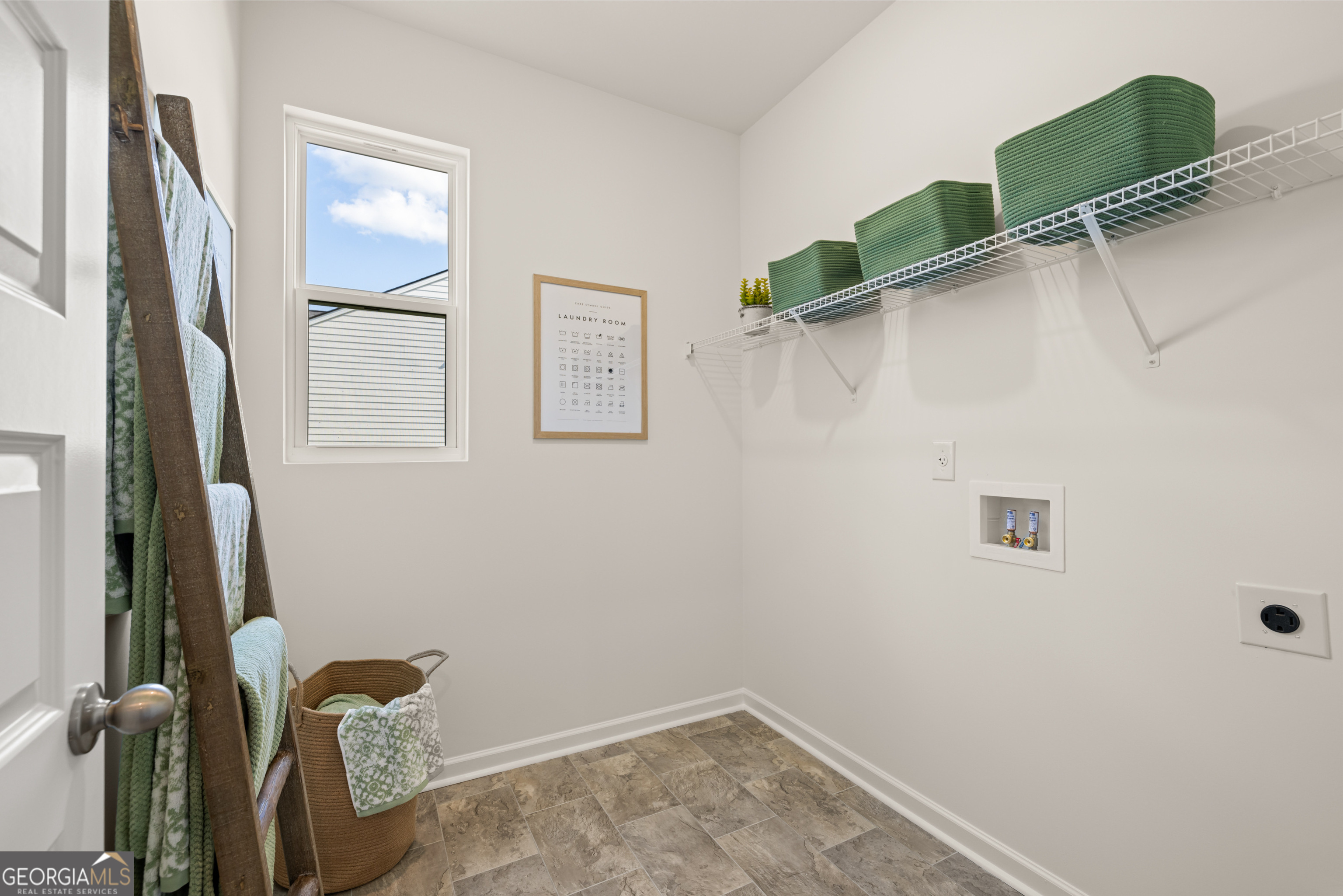 1011 Amerson Street # 33 Property Photo 26