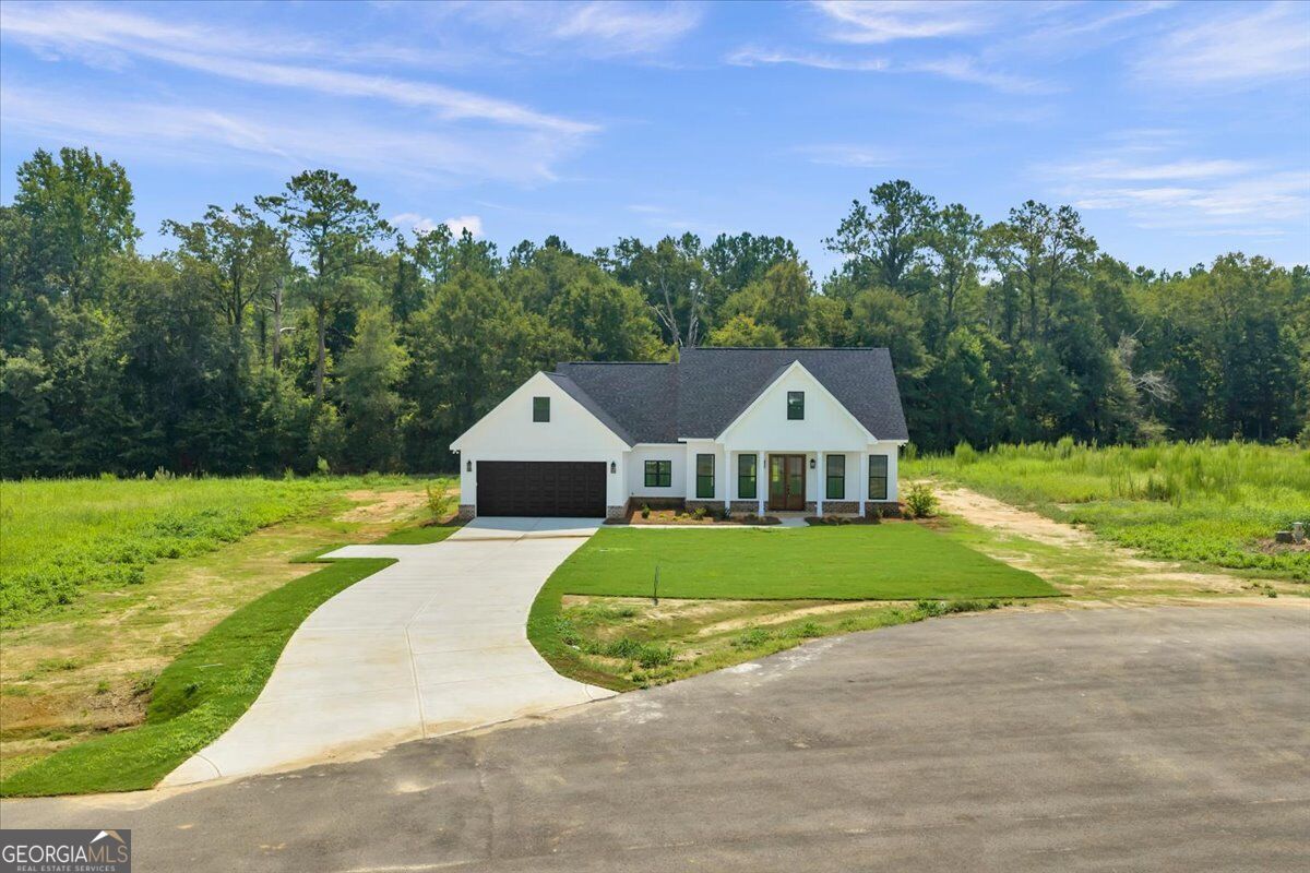 624 Ellie Circle Property Photo 3