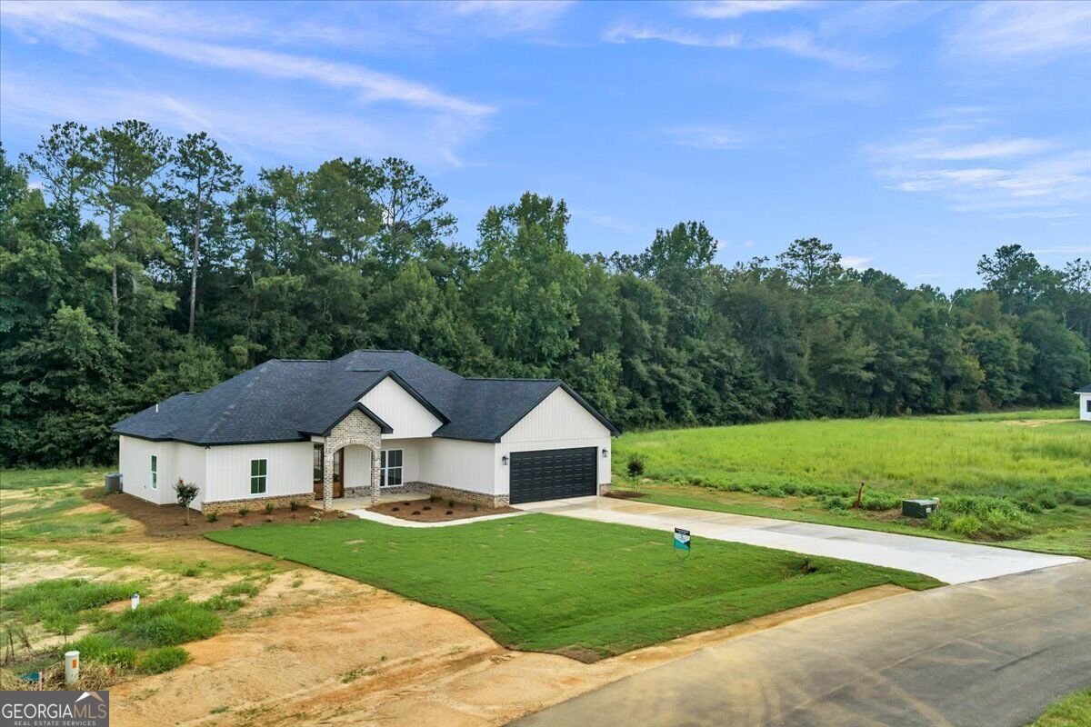 628 Ellie Circle Property Photo 2