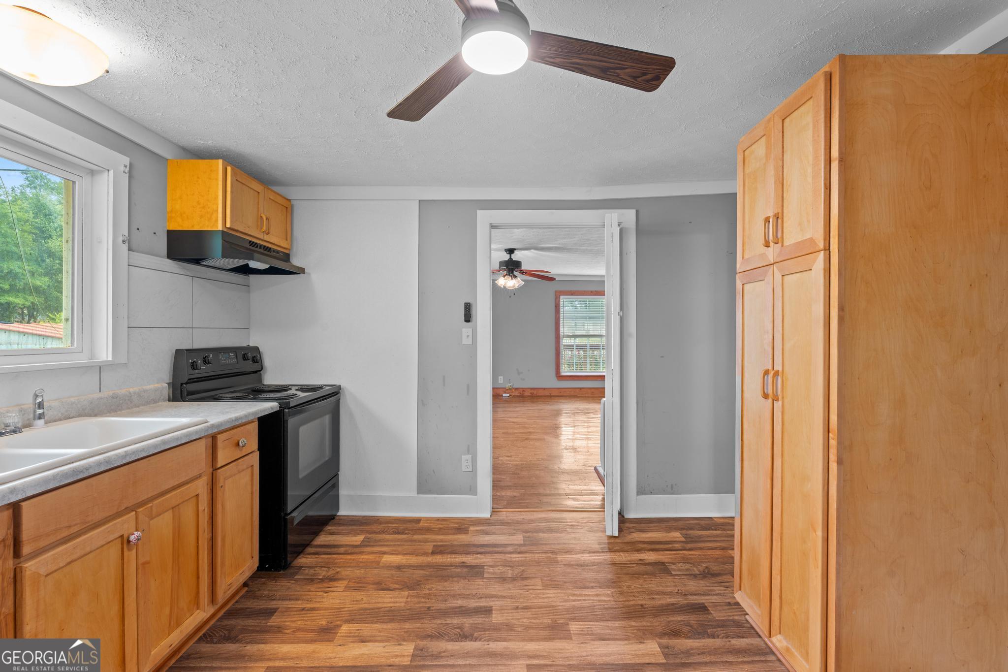 2987 Teamon Road Property Photo 8