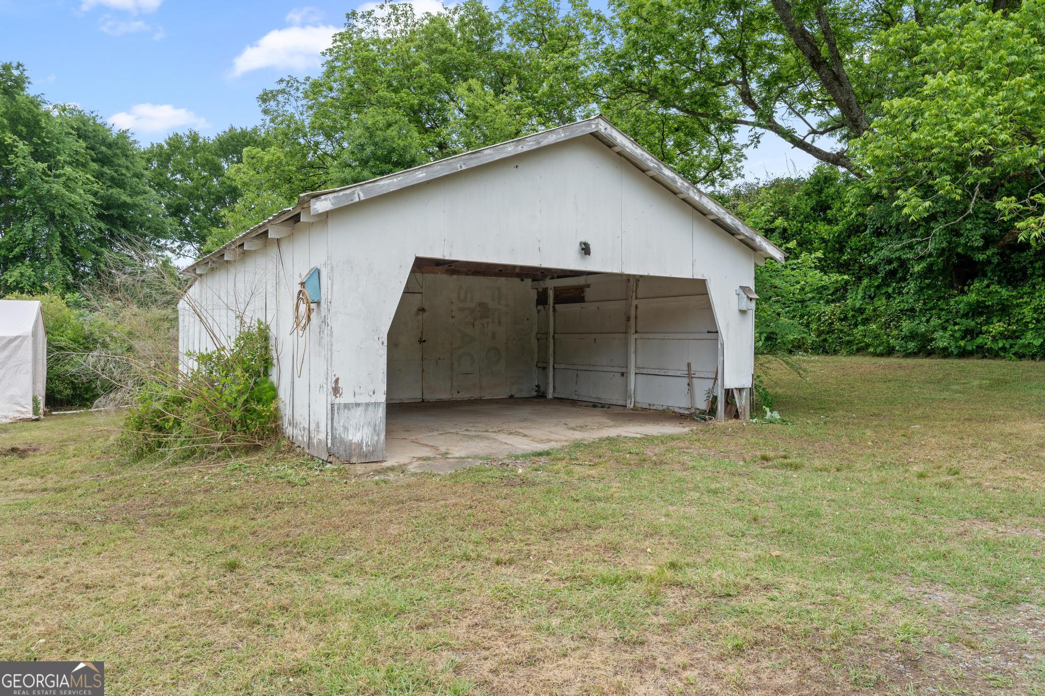 2987 Teamon Road Property Photo 31