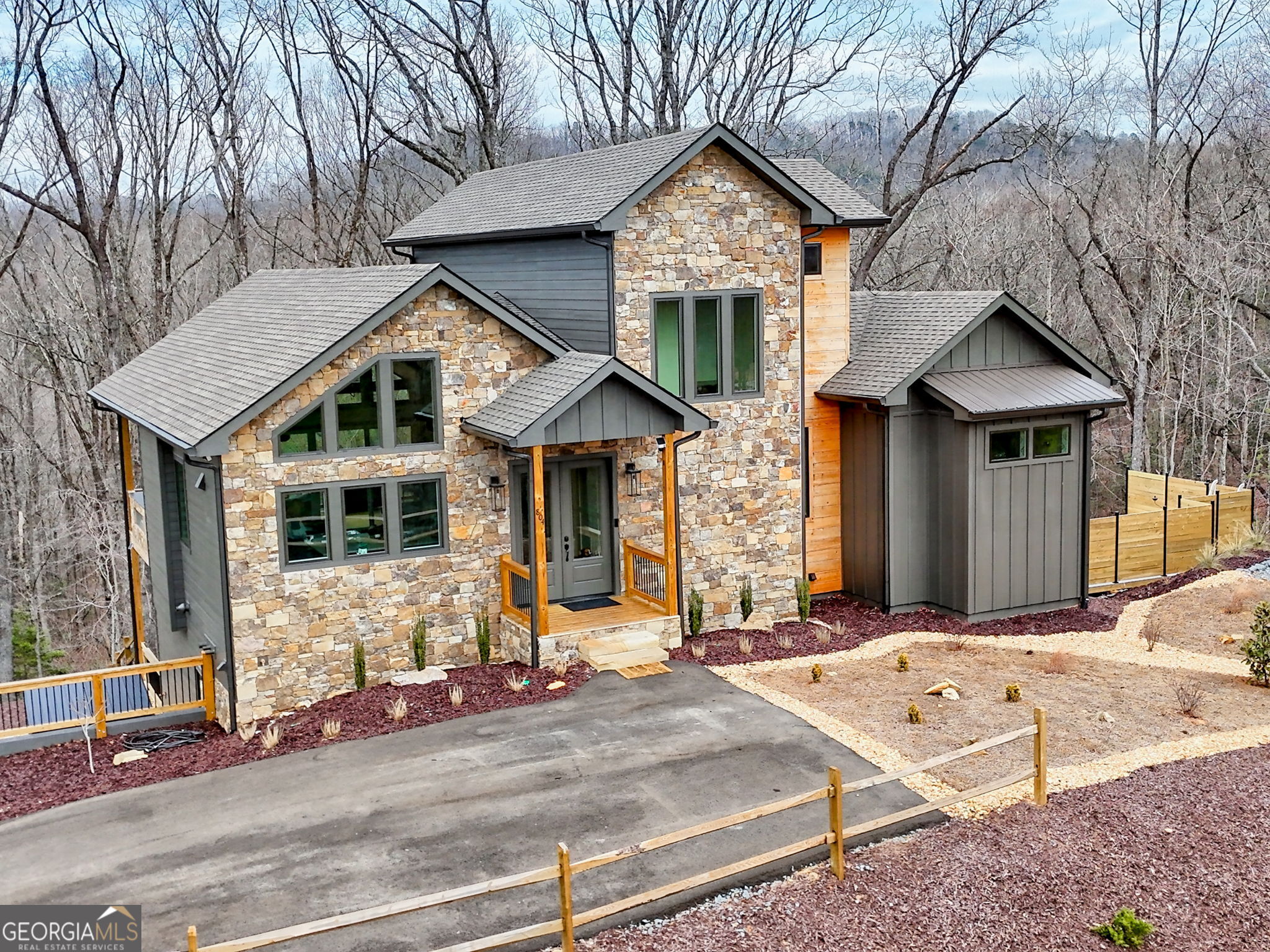 804 Settlers Ridge Road Property Photo 1