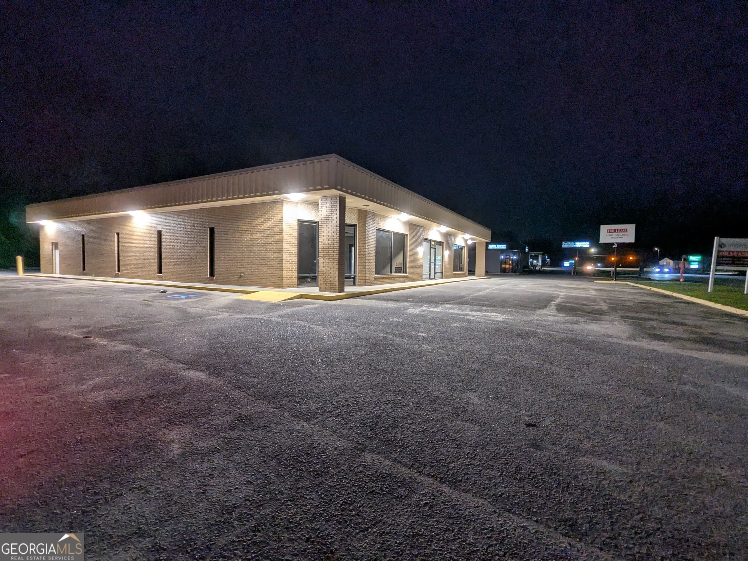 1196 Northside Drive E # A Property Photo 10
