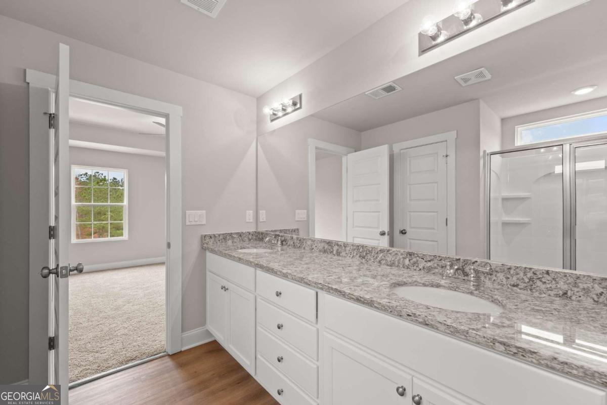 32 Joseph Lane Property Photo 22