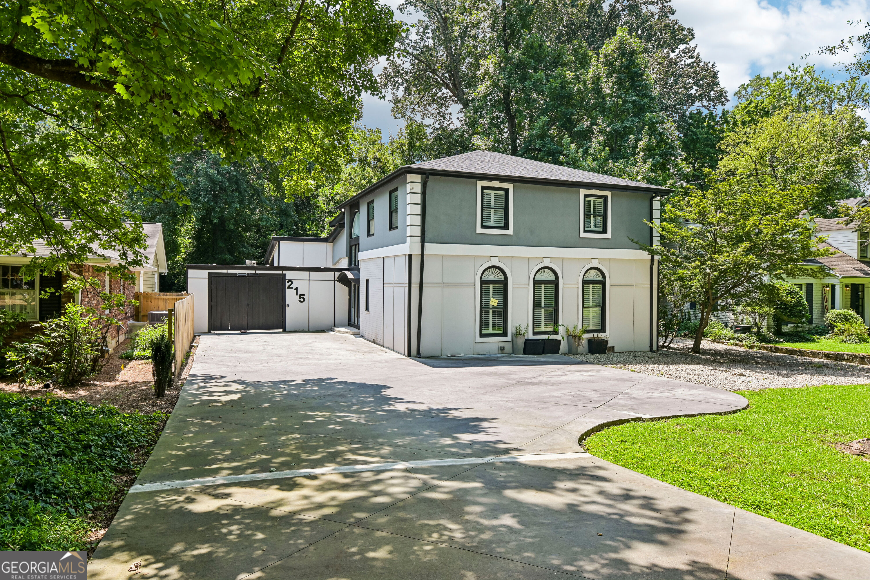 215 Camden Road Ne Property Photo 1