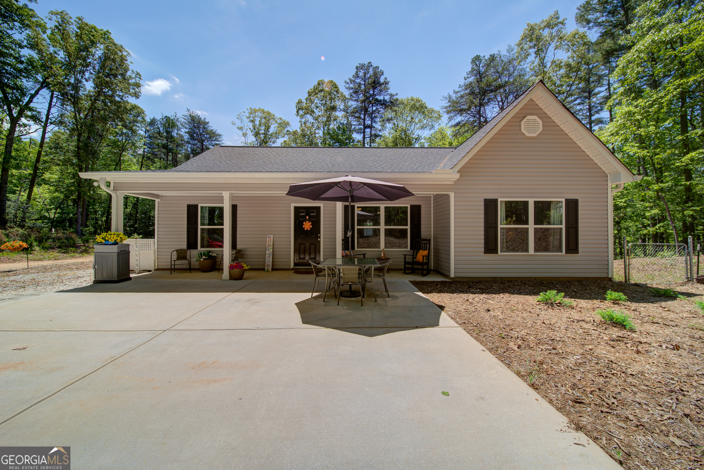 2182 Ben Higgins Road Property Photo 1