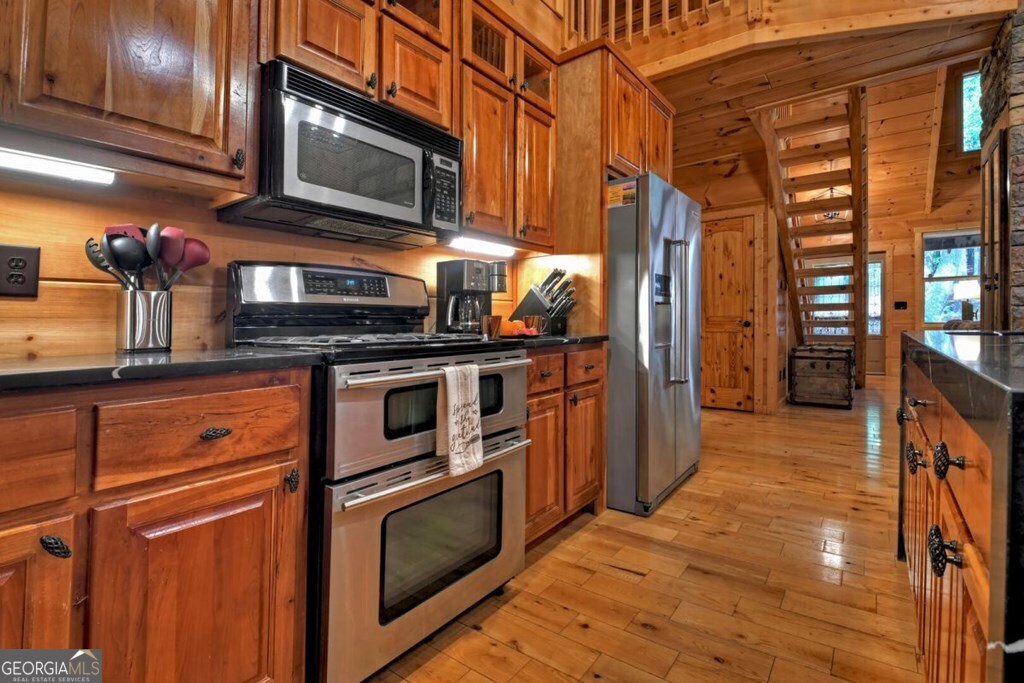 390 Twin Creeks Property Photo 23