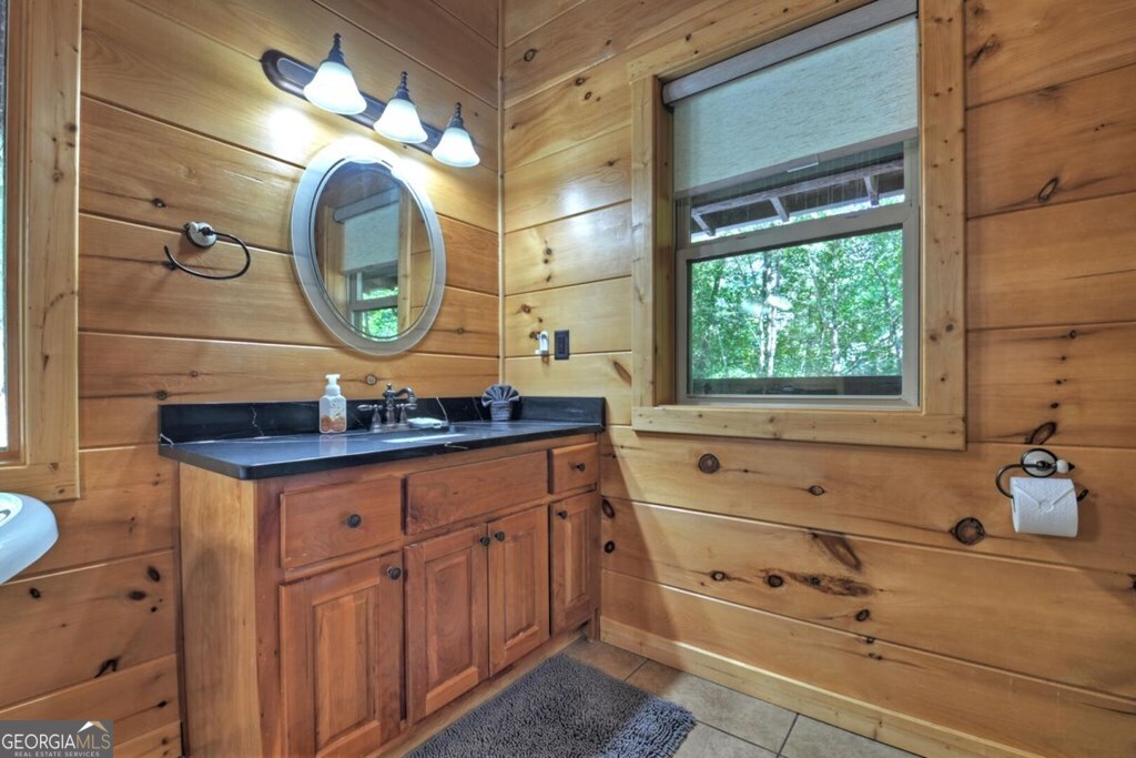 390 Twin Creeks Property Photo 35