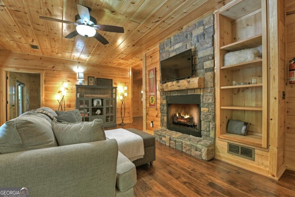 390 Twin Creeks Property Photo 38