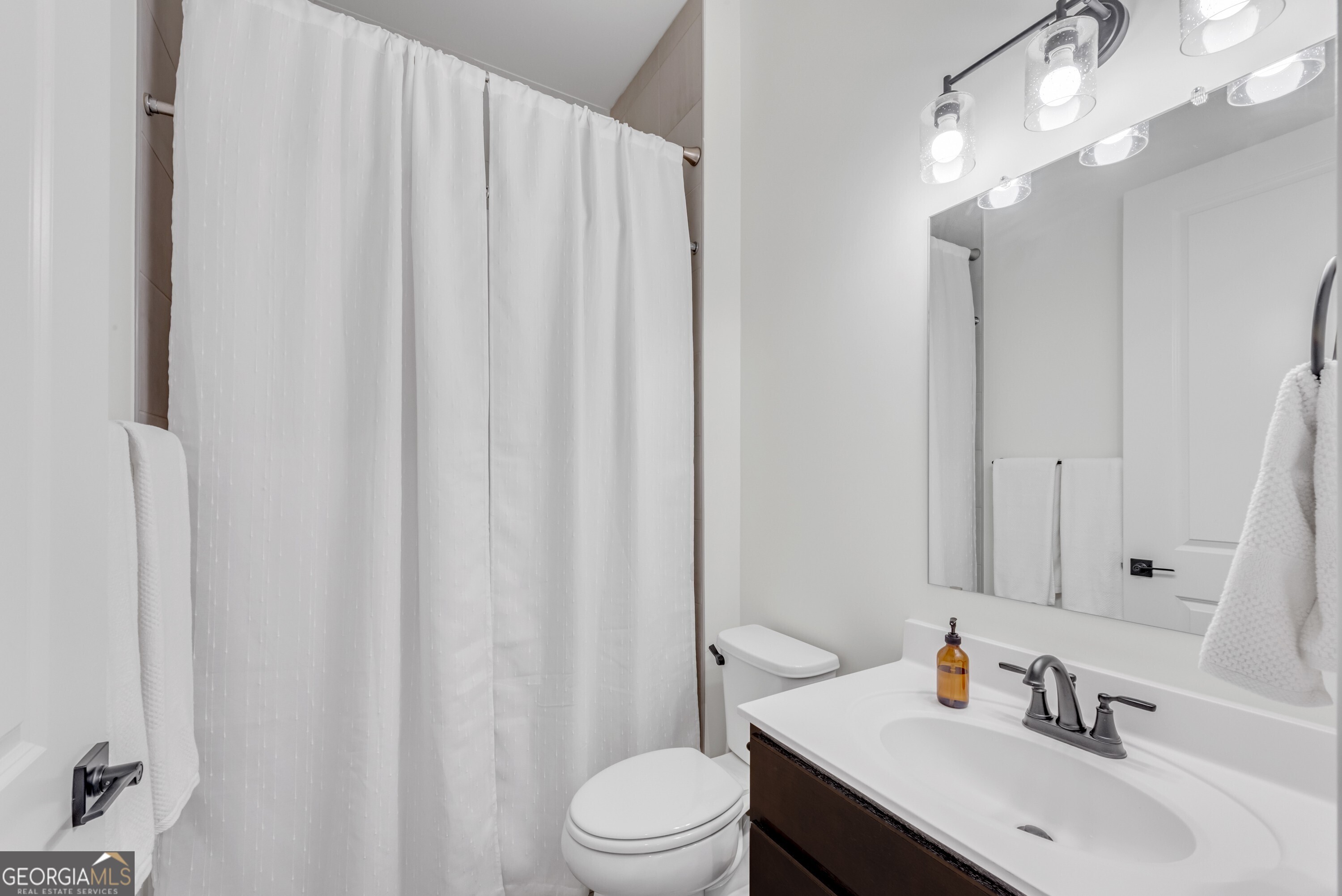 426 Clear Lake Parkway Property Photo 9