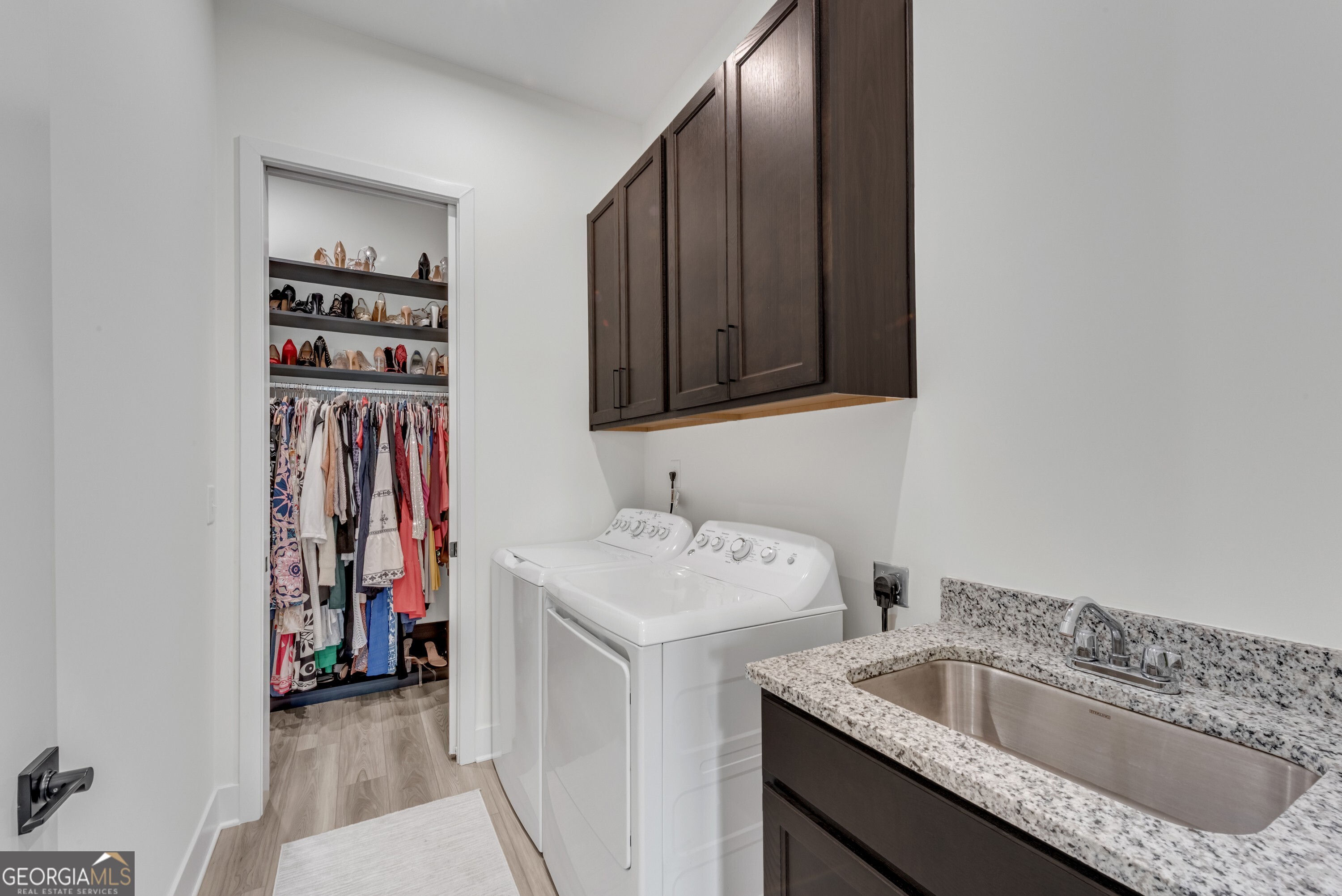 426 Clear Lake Parkway Property Photo 10