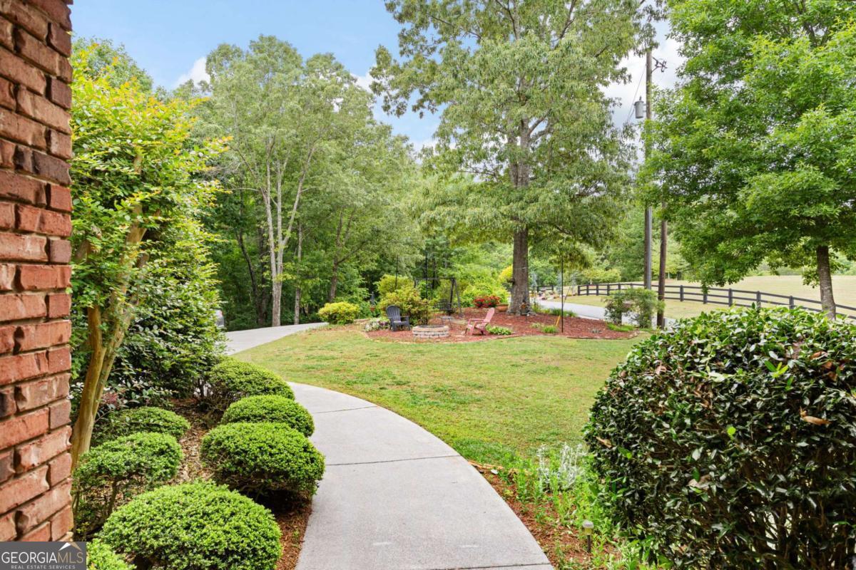 101 Sunset Drive Se Property Photo 8