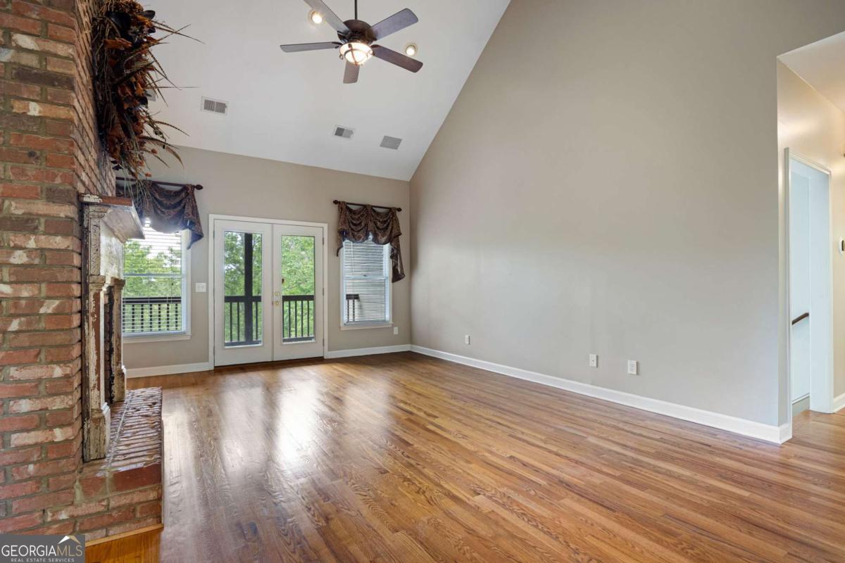 101 Sunset Drive Se Property Photo 18
