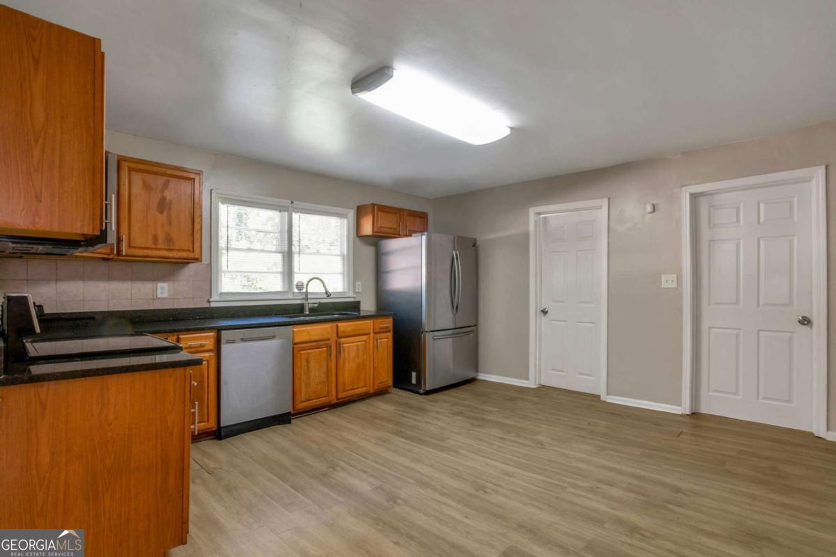 4436 Highland Road Property Photo 4