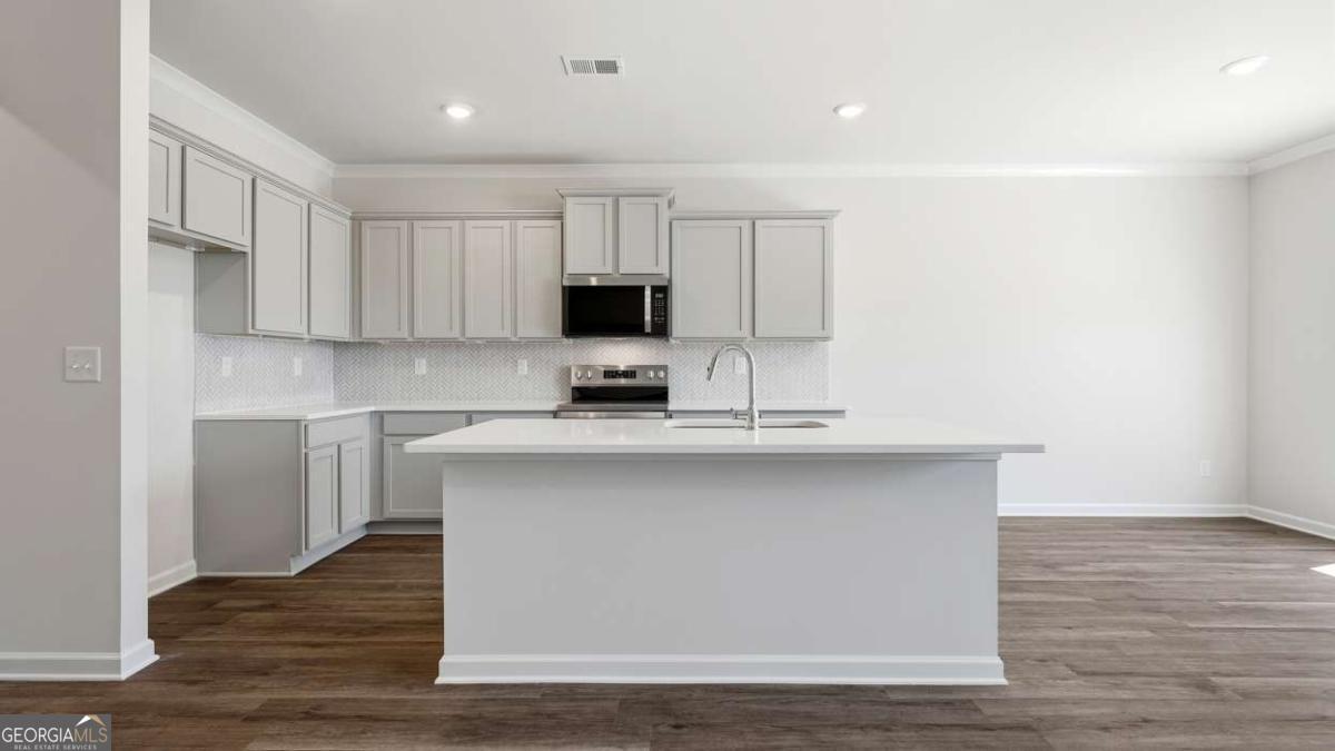 510 Silver Moon Drive Property Photo 8